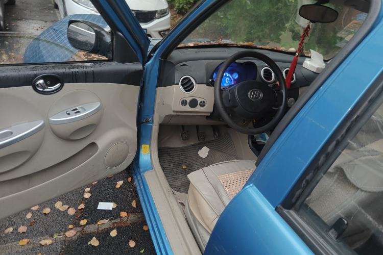 Used Lifan Auto 320 2012 Champion Edition 1.3L Manual CoolDrive Model Driver Seat