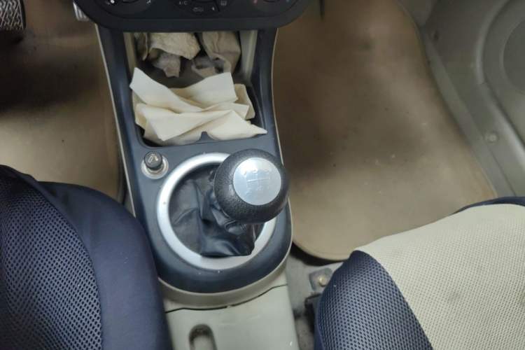 Used Lifan Auto 320 2012 Champion Edition 1.3L Manual CoolDrive Model Gear Lever