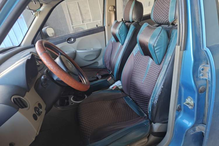 Used Lifan Auto 320 2012 Champion Edition 1.3L Manual CoolDrive Model Left Front Seat