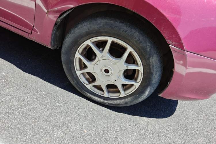Used Lifan Auto 320 2012 Champion Edition 1.3L Manual CoolDrive Model Right Front Wheel Hub