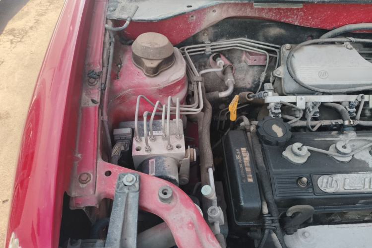 Used Lifan Auto 320 2012 Champion Edition 1.3L CVT Flagship Model Engine Bay Right