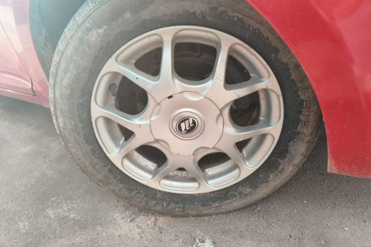 Used Lifan Auto 320 2012 Champion Edition 1.3L CVT Flagship Model Right Front Wheel Hub