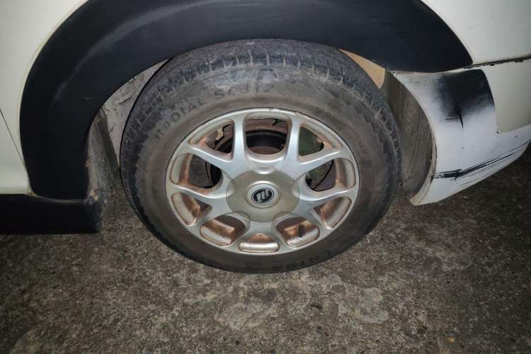 Used Lifan Auto 320 2012 Champion Edition 1.3L Manual Cool Leap Model Right Front Wheel Hub