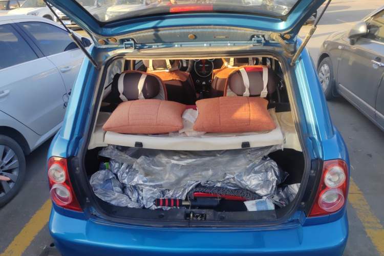 Used Lifan Auto 330 2014 1.3L Manual Comfort Version Trunk