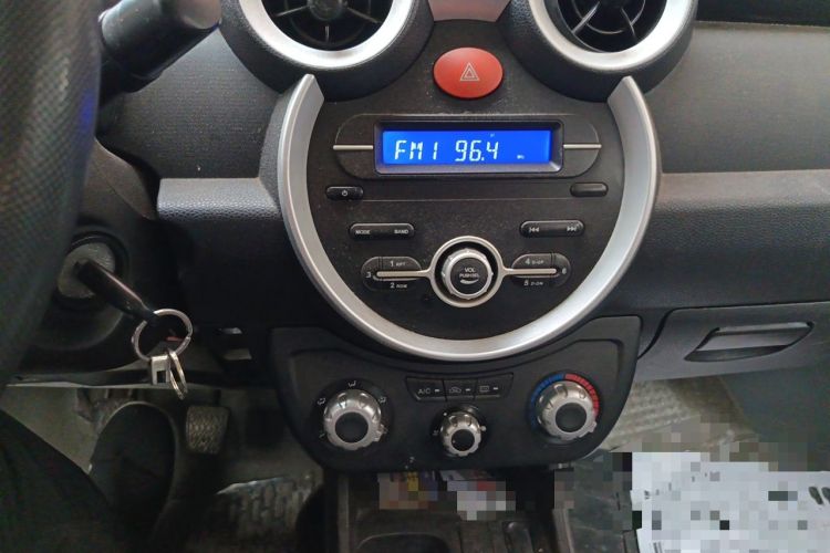 Used Lifan Auto 330 2014 1.3L Manual Standard Edition Audio And AC Panel