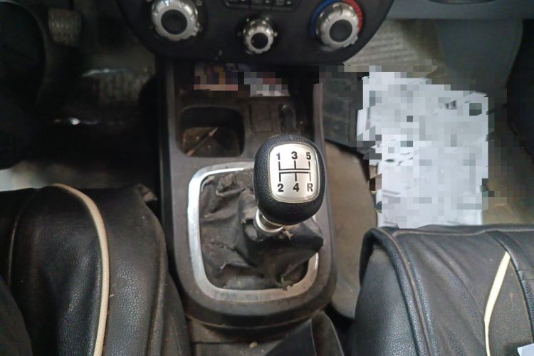 Used Lifan Auto 330 2014 1.3L Manual Standard Edition Gear Lever