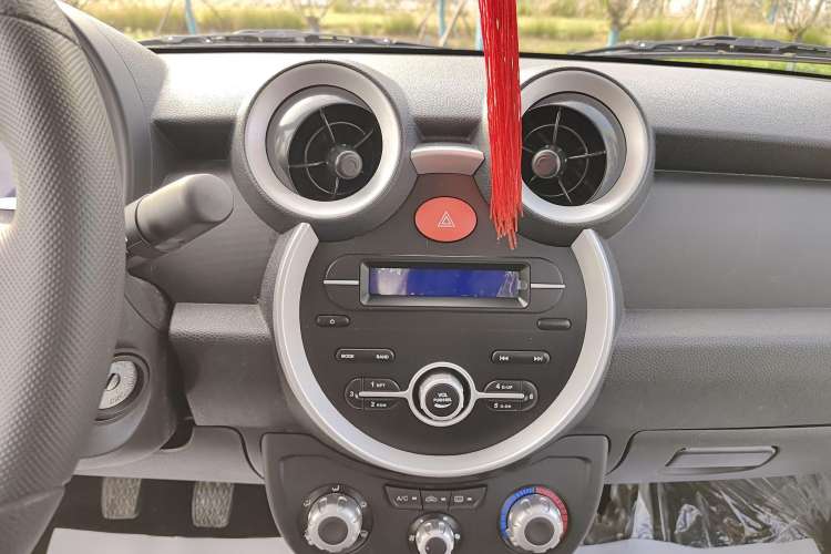 Used Lifan Auto 330 2014 1.3L Manual Comfort Version Audio And AC Panel