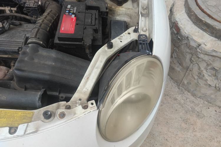 Used Lifan Auto 330 2014 1.3L Manual Comfort Version Engine Bay Left