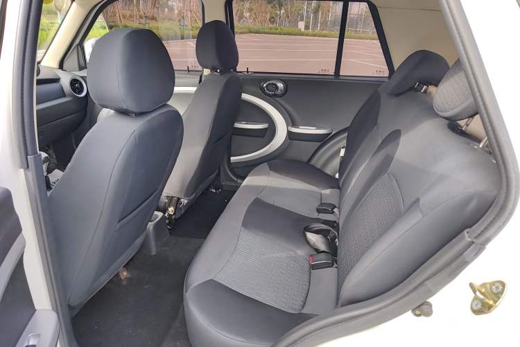 Used Lifan Auto 330 2014 1.3L Manual Comfort Version Left Rear Seat