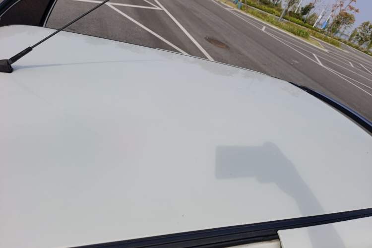 Used Lifan Auto 330 2014 1.3L Manual Comfort Version Roof