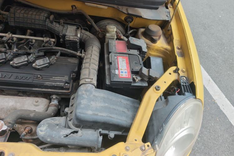 Used Lifan Auto 330 2014 1.3L Manual Standard Edition Engine Bay Left