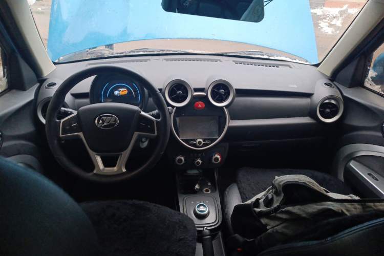 Used Lifan Auto 330EV 2017 C-Style Enjoyment Edition Center Console