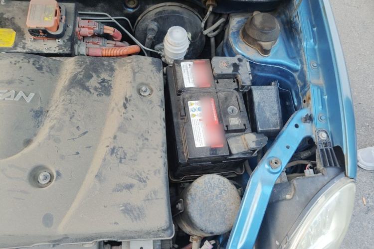 Used Lifan Auto 330EV 2017 C Version Lottery Edition Engine Bay Left