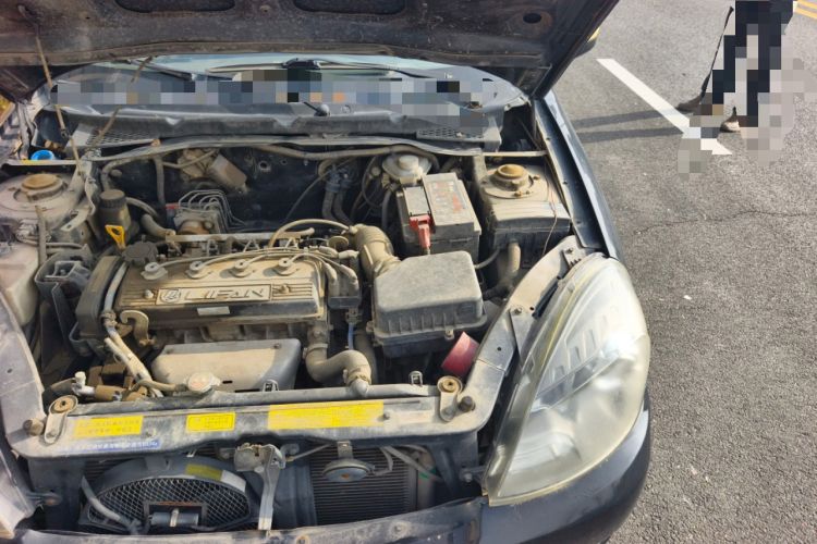 Used Lifan Auto 520 2011 520 Navigation Edition 1.3L Comfort Version Engine Bay Left