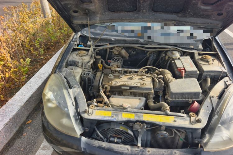 Used Lifan Auto 520 2011 520 Navigation Edition 1.3L Comfort Version Engine Bay Right