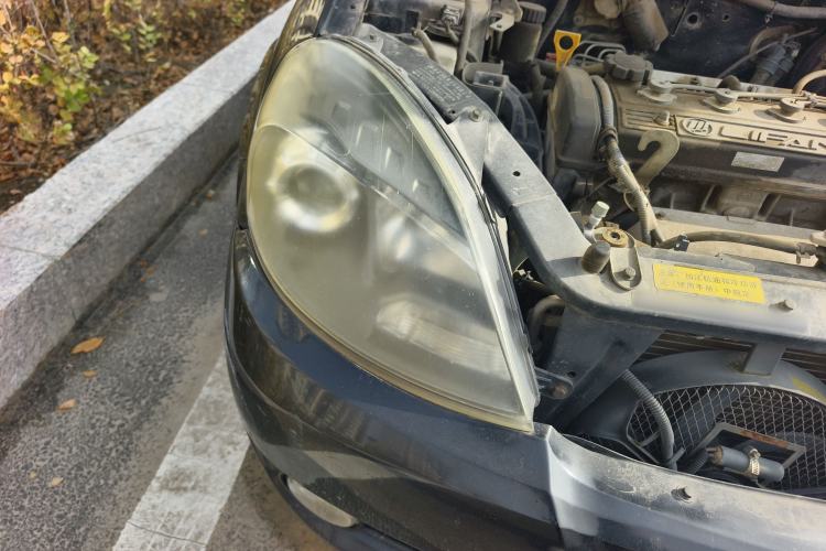 Used Lifan Auto 520 2011 520 Navigation Edition 1.3L Comfort Version Right Front Headlight