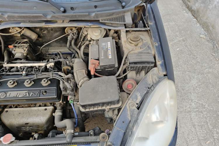 Used Lifan Auto 520 2011 520i 1.3L Comfort Model Engine Bay Left