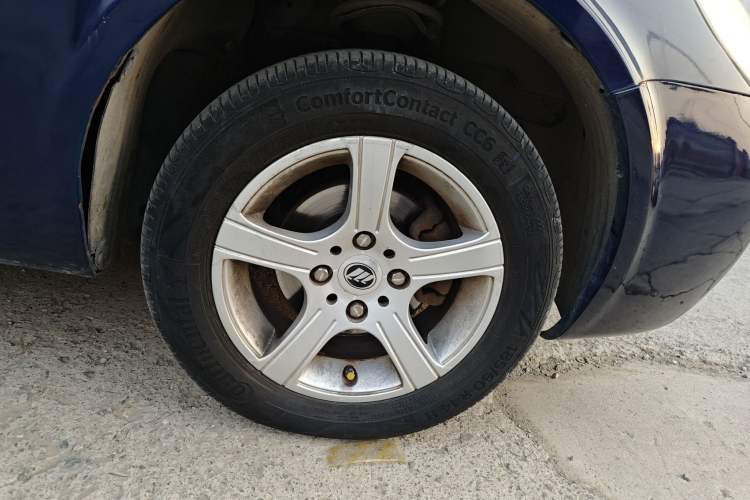 Used Lifan Auto 520 2011 520i 1.3L Comfort Model Right Front Wheel Hub