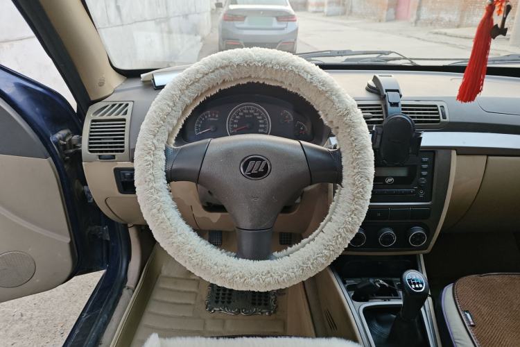 Used Lifan Auto 520 2011 520i 1.3L Comfort Model Steering Wheel