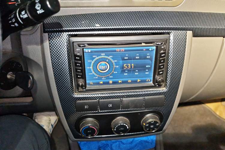 Used Lifan Auto 520 2011 520 Navigation Edition 1.3L Practical Model Audio And AC Panel