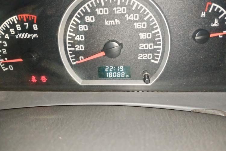 Used Lifan Auto 520 2011 520 Navigation Edition 1.3L Practical Model Odometer Close Up
