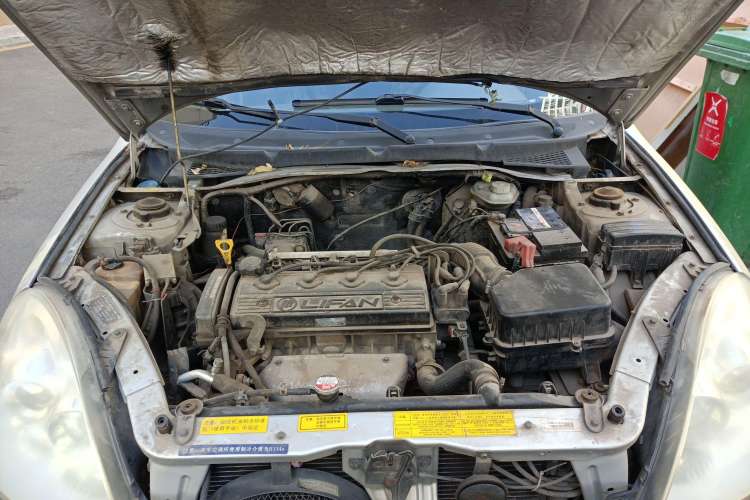 Used Lifan Auto 520 2011 520i 1.3L Comfort Model Engine Bay