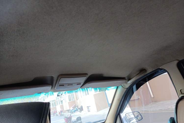 Used Lifan Auto 520 2011 520i 1.3L Comfort Model Headliner