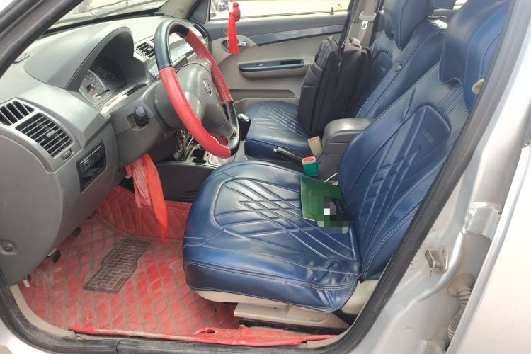 Used Lifan Auto 520 2011 520 Navigation Edition 1.3L Practical Model Left Front Seat
