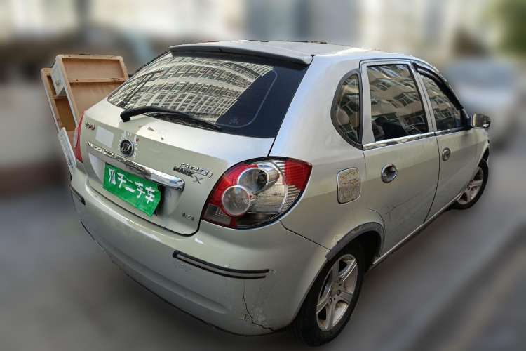 Used Lifan Auto 520 2011 520i 1.3L Comfort Model Rear Right 45 Deg