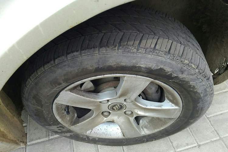 Used Lifan Auto 520 2011 520 Navigation Edition 1.3L Comfort Version Right Front Wheel Hub