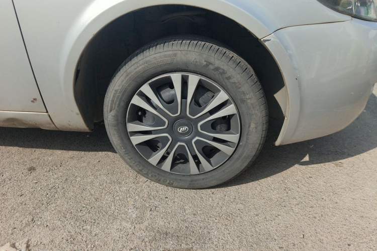 Used Lifan Auto 520 2011 520 Navigation Edition 1.3L Practical Model Right Front Wheel Hub