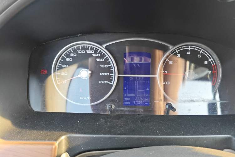 Used Lifan Auto 620 2010 Platinum Edition 1.5L Manual Premium Model Instrument Cluster