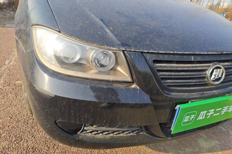Used Lifan Auto 620 2010 Platinum Edition 1.5L Manual Premium Model Right Front Headlight