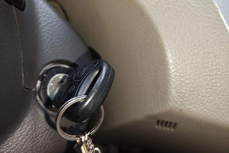 Used Lifan Auto 620 2010 Platinum Edition 1.5L Manual Premium Model Vehicle Key