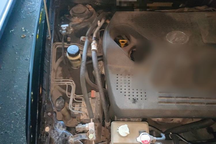 Used Lifan Auto 620 2011 Snow Edition 1.5L Manual Elite Model Engine Bay Right
