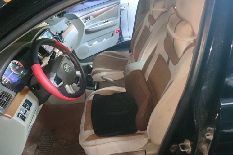 Used Lifan Auto 620 2011 Snow Edition 1.5L Manual Elite Model Left Front Seat