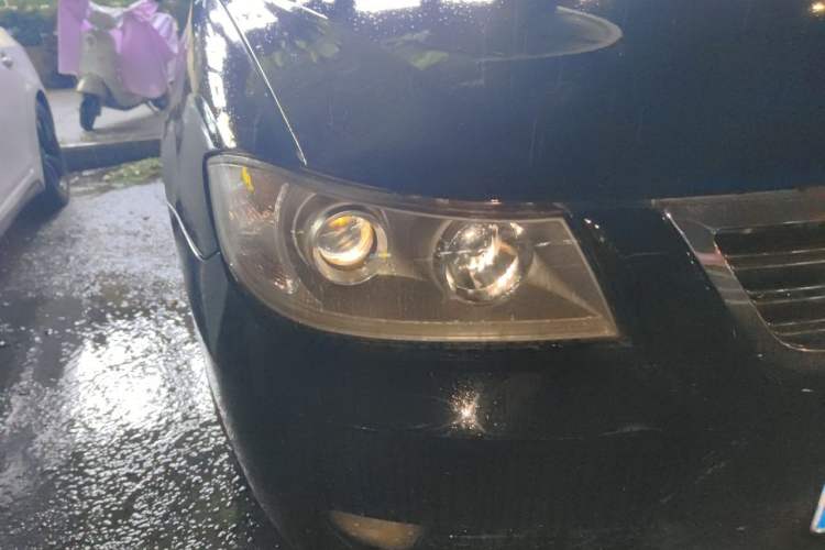 Used Lifan Auto 620 2011 Snow Edition 1.5L Manual Elite Model Right Front Headlight