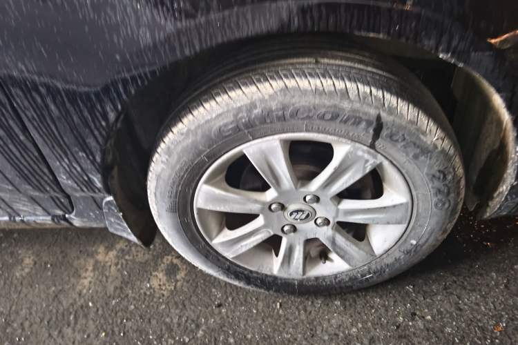 Used Lifan Auto 620 2011 Snow Edition 1.5L Manual Elite Model Right Front Wheel Hub