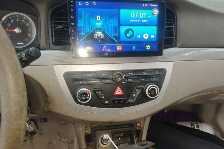 Used Lifan Auto 620 2012 1.5L Manual Standard Edition Audio And AC Panel