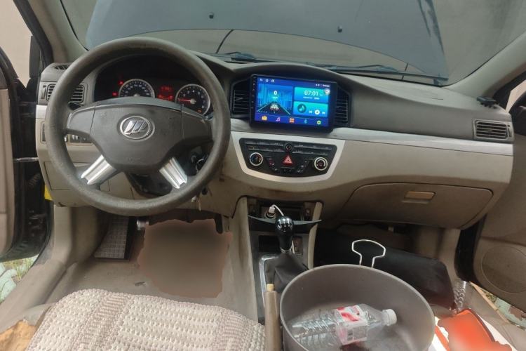 Used Lifan Auto 620 2012 1.5L Manual Standard Edition Center Console
