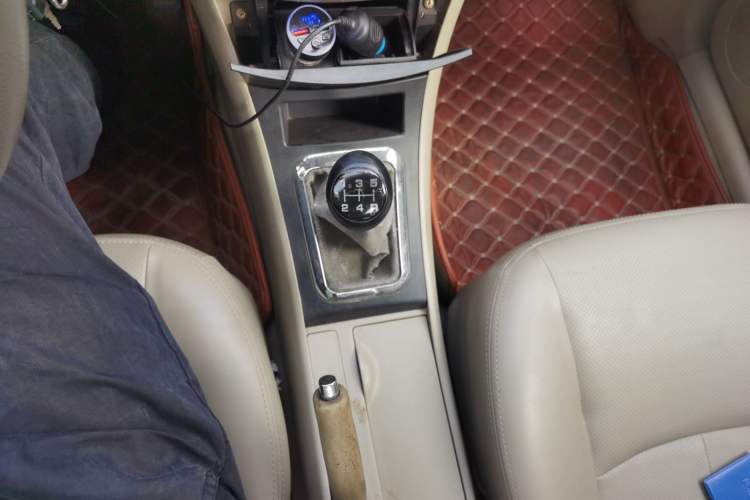 Used Lifan Auto 620 2012 1.5L Manual Comfort Type A Gear Lever