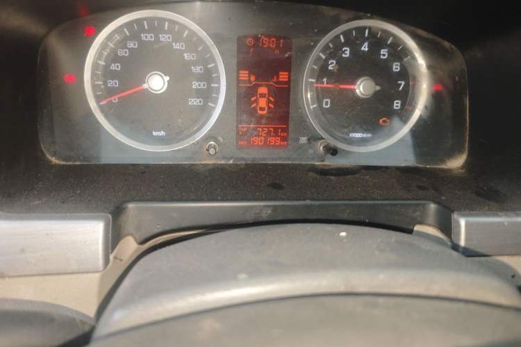 Used Lifan Auto 620 2012 1.5L Manual Standard Edition Odometer Close Up