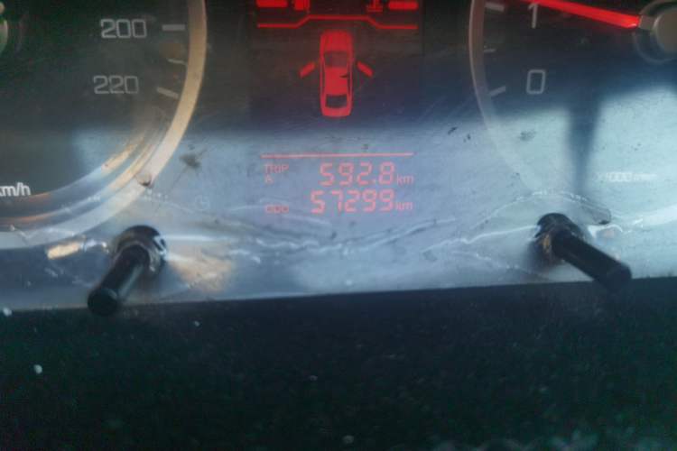 Used Lifan Auto 620 2012 1.5L Manual Luxury Version Odometer Close Up