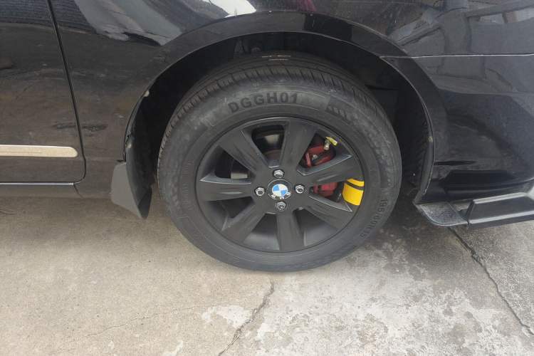Used Lifan Auto 620 2012 1.5L Manual Luxury Version Right Front Wheel Hub