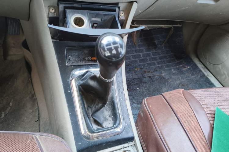 Used Lifan Auto 620 2012 1.5L Manual Luxury Version Gear Lever