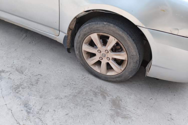 Used Lifan Auto 620 2012 1.5L Manual Luxury Version Right Front Wheel Hub