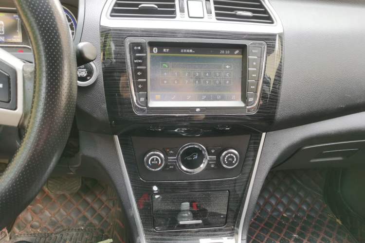 Used Lifan Auto 650EV 2018 Luxury Model Audio And AC Panel