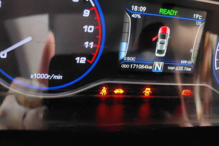 Used Lifan Auto 650EV 2018 Luxury Model Odometer Close Up