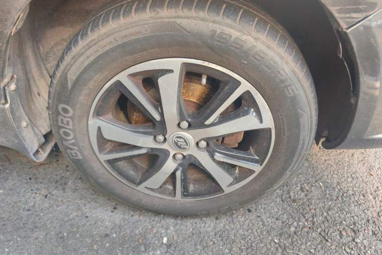 Used Lifan Auto 650EV 2018 Luxury Model Right Front Wheel Hub