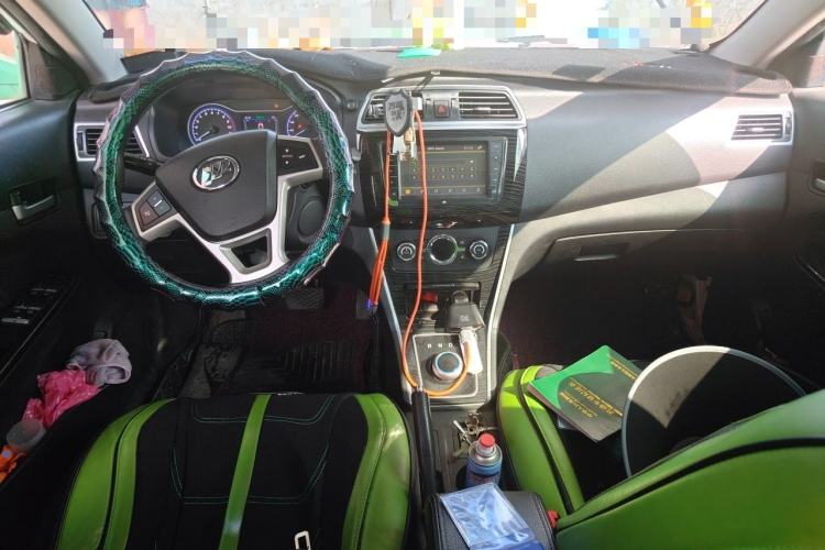 Used Lifan Auto 650EV 2018 Luxury Model Center Console